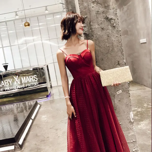 Modern / Fashion Burgundy Evening Dresses 2019 Sheath / Fit Shoulders Sleeveless Spotted Tulle Floor-Length / Long Ruffle Backless Formal Dresses