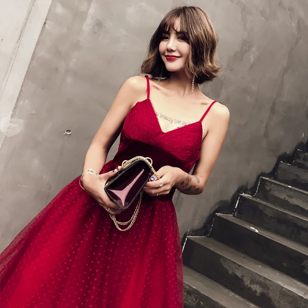 Sexy Burgundy Party Dresses 2019 A-Line / Princess Spaghetti Straps Sleeveless Bow Sash Spotted Tulle Tea-length Ruffle Backless Formal Dresses