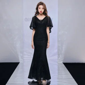 Moderne Mode Noire Robe De Soirée Avec Châle 2019 Trompette Sirène V Cou Sans Manches Perlage Polyester Longue Volants Dos Nu Robe De Ceremonie