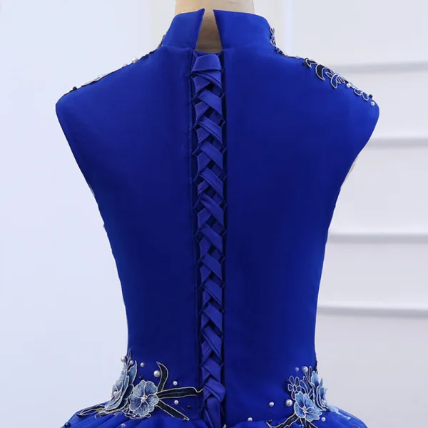 Style Chinois Bleu Roi Robe De Bal 2019 Robe Boule Col Haut Sans Manches Appliques Brodé Perle Longue Volants Robe De Ceremonie