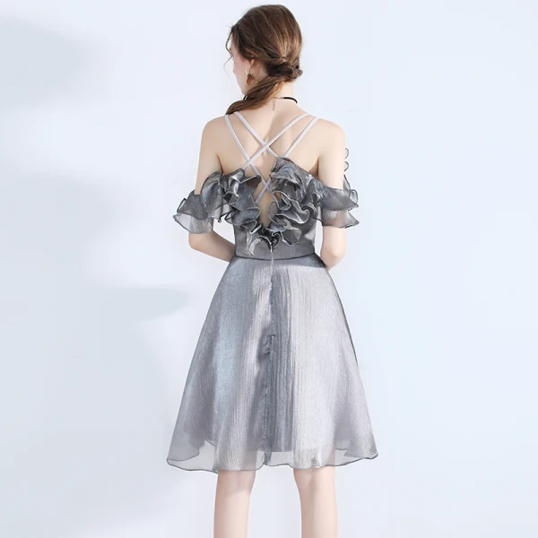 Modern / Fashion Grey Homecoming Graduation Dresses 2019 A-Line / Princess Spaghetti Straps Sleeveless Glitter Organza Short Ruffle Backless Formal Dresses