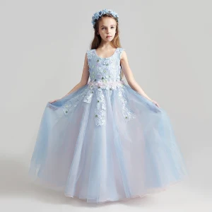 Chic Belle Bleu Ciel Robe Ceremonie Fille 2017 Robe Boule Encolure Dégagée Sans Manches Appliques En Dentelle Fleur Longue Volants Robe Pour Mariage