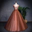Moderne / Mode Marron Robe De Bal 2019 Princesse V-Cou Sans Manches Appliques En Dentelle Perle Perlage Ceinture Longue Volants Dos Nu Robe De Ceremonie