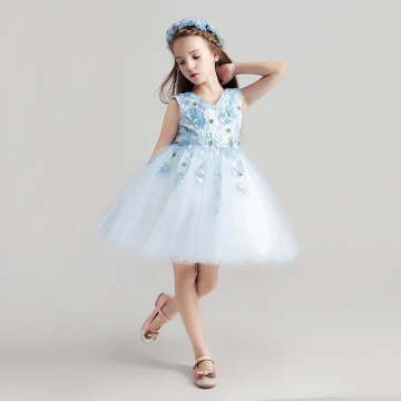 Chic Beautiful Sky Blue Flower Girl Dresses 2017 Ball Gown V Neck Sleeveless Appliques Flower Lace Short Ruffle Wedding Party Dresses
