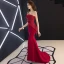 Élégant Bordeaux Transparentes Robe De Soirée 2019 Trompette / Sirène Encolure Dégagée Sans Manches Perlage Train De Balayage Volants Dos Nu Robe De Ceremonie