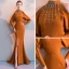 Luxe Tan Robe De Soirée 2019 Trompette / Sirène Col Haut Manches Longues Perlage Ceinture Fendue devant Tribunal Train Volants Dos Nu Robe De Ceremonie