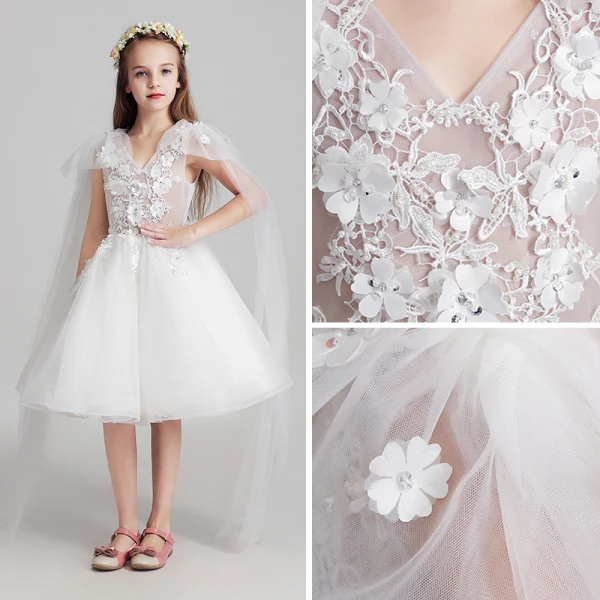 Chic / Beautiful White Flower Girl Dresses 2017 Ball Gown V-Neck Sleeveless Appliques Lace Flower Sequins Crystal Pearl Knee-Length Wedding Party Dresses
