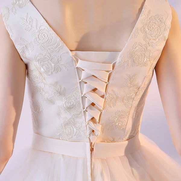 Abordable Champagne Robe Demoiselle D'honneur 2018 Princesse Sans Manches Noeud Ceinture Courte Volants Dos Nu Robe Pour Mariage