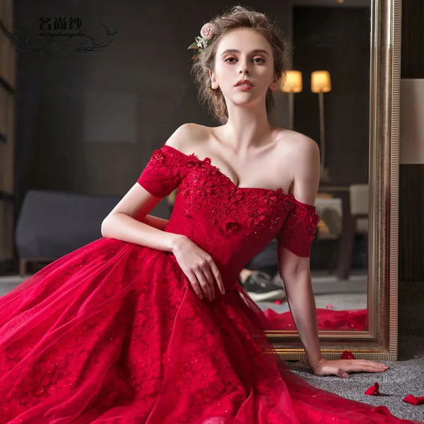 Elegant Burgundy Lace Evening Dresses 2018 A-Line / Princess  Off-The-Shoulder Short Sleeve Beading Appliques Lace Glitter Floor-Length /  Long Ruffle Backless Formal Dresses
