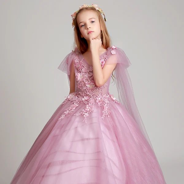 Chic / Beautiful Blushing Pink Flower Girl Dresses 2017 Ball Gown V-Neck Short Sleeve Lace Appliques Flower Pearl Sequins Floor-Length / Long Ruffle Wedding Party Dresses