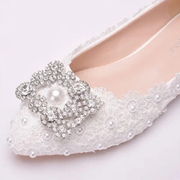 Elegant White Pearl Rhinestone Lace Flower Flat Wedding Shoes 2024 Pointed Toe Wedding Shoes