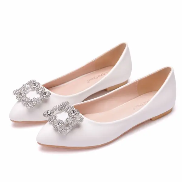 Snygga / Fina Vita Rhinestone Bal Platt Damskor 2022 Spetsiga Damskor Klackskor