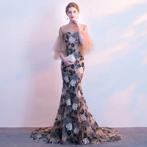 Elegantes Champán Traspasado Vestidos De Noche 2018 Trumpet Mermaid Scoop Escote 3 4 Ærmer Bordado Lentejuelas Colas De La Corte Ruffle Vestidos Formales