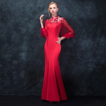 Style Chinois Rouge Percé Robe De Soirée 2018 Trompette Sirène Col Haut Manches Longues Brodé Perlage Longue Volants Robe De Ceremonie