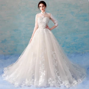 Style Chinois Illusion Champagne Robe De Mariée 2018 Princesse Col Haut 3 4 Manches Dos Nu Perlage Appliques En Dentelle Transparentes Volants Cathedral Train