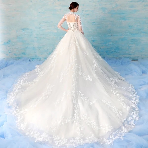 Style Chinois Illusion Champagne Robe De Mariée 2018 Princesse Col Haut 3/4 Manches Dos Nu Perlage Appliques En Dentelle Transparentes Volants Cathedral Train