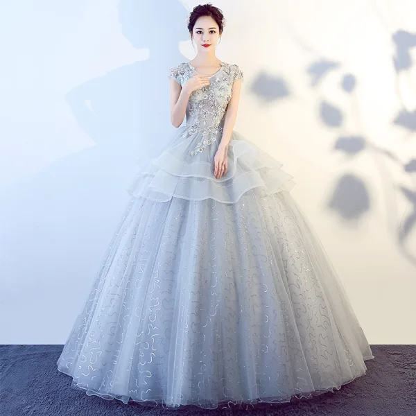 Chic / Beautiful Silver Prom Dresses 2017 Ball Gown Scoop Neck Short Sleeve Appliques Lace Glitter Tulle Floor-Length / Long Ruffle Backless Formal Dresses