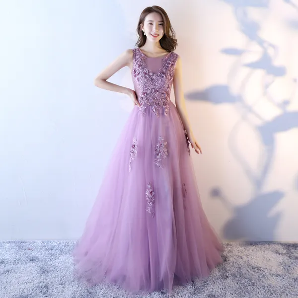 Chic / Beautiful Lilac Prom Dresses 2017 A-Line / Princess Scoop Neck Sleeveless Appliques Flower Sequins Beading Pearl Sweep Train Ruffle Backless Formal Dresses