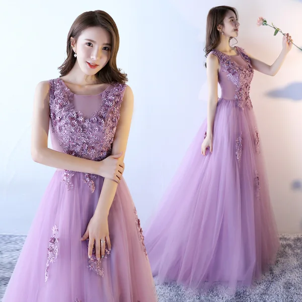 Chic / Beautiful Lilac Prom Dresses 2017 A-Line / Princess Scoop Neck Sleeveless Appliques Flower Sequins Beading Pearl Sweep Train Ruffle Backless Formal Dresses