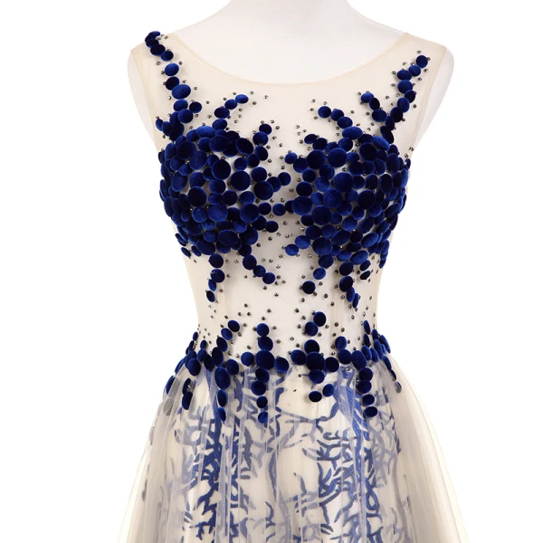 Sexy Champagne Royal Blue Pierced Prom Dresses 2018 A-Line / Princess Scoop Neck Sleeveless Covered Button Beading Sweep Train Ruffle Formal Dresses