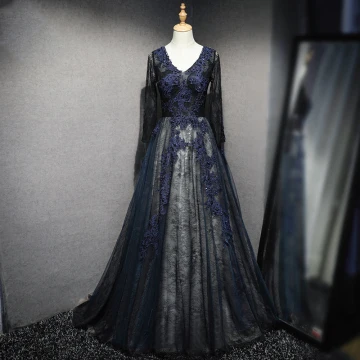 Eleganta Mörk Marinblå Balklänningar 2017 Prinsessa V Hals Långärmad Appliqués Spets Beading Paljetter Svep Tåg Ruffle Halterneck Formella Klänningar
