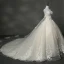 Fine Kirke Brudekjoler 2017 Paljetter Beading Blonder Appliques Blomst Ryggløse Uten Ermer Kjæreste Cathedral Train Champagne Ballkjole