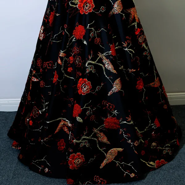 Moderne / Mode Bordeaux Robe De Bal 2017 Princesse De l'épaule Manches Courtes Brodé Longue Volants Robe De Ceremonie