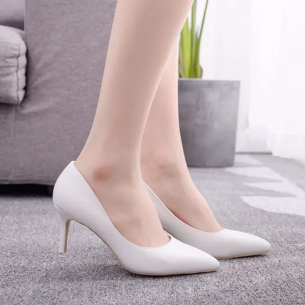 Modest / Simple White 7 cm Stiletto Heels Pointed Toe Prom Pumps High Heels 2024