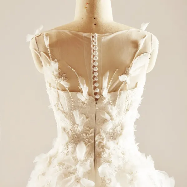Chic / Beautiful Hall Wedding Dresses 2017 Sequins Beading Pearl Lace Appliques Flower Backless Sleeveless Scoop Neck Cathedral Train White Ball Gown US 14 / UK 18 US 16 / UK 20