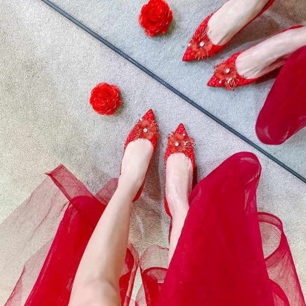 Chinese style Red Lace Flower Wedding Shoes 2021 Leather Rhinestone 9 cm Stiletto Heels Pointed Toe Wedding Pumps High Heels
