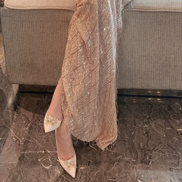Schöne Ivory / Creme Abend Strass Schmetterling Pumps 2021 Leder 8 cm Stilettos Spitzschuh Pumps Hochhackige