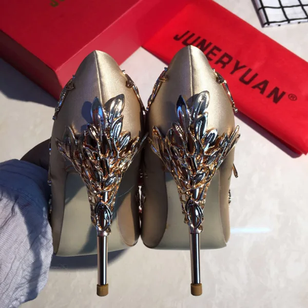 Schöne Champagner Freizeit Pumps 2020 Leder Satin 9 cm Stilettos Spitzschuh Pumps