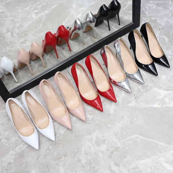 Schöne Schwarz Büro OL Pumps 2020 Lackleder 10 cm Stilettos Spitzschuh Pumps