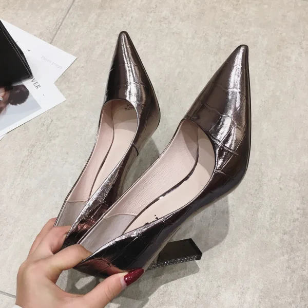 Silber Strassenmode Leder Herbst Frühling Sommer Thick Heels 8 cm Pumps 8 cm / 3 inch Spitzschuh 2020 Edles Pumps