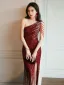 Scintillantes Sexy Bordeaux Paillettes Robe De Soirée 2021 Trompette / Sirène Une épaule Perlage Sans Manches Dos Nu Train De Balayage Soirée Robe De Ceremonie