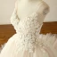 Élégant Champagne Gonflée Robe De Mariée 2018 Robe Boule Appliques V-Cou Sans Manches Cathedral Train Mariage