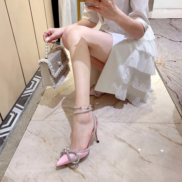 Sexy Charmant Rose Bonbon Rendez-vous Sandales Femme 2021 Bride Cheville Faux Diamant Noeud 9 cm Talons Aiguilles À Bout Pointu Sandales Talons Hauts