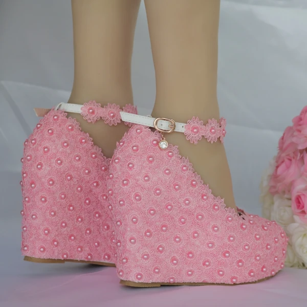 Modern / Fashion White Wedding Shoes 2018 Lace Pearl Ankle Strap 10 cm Wedges Round Toe Wedding