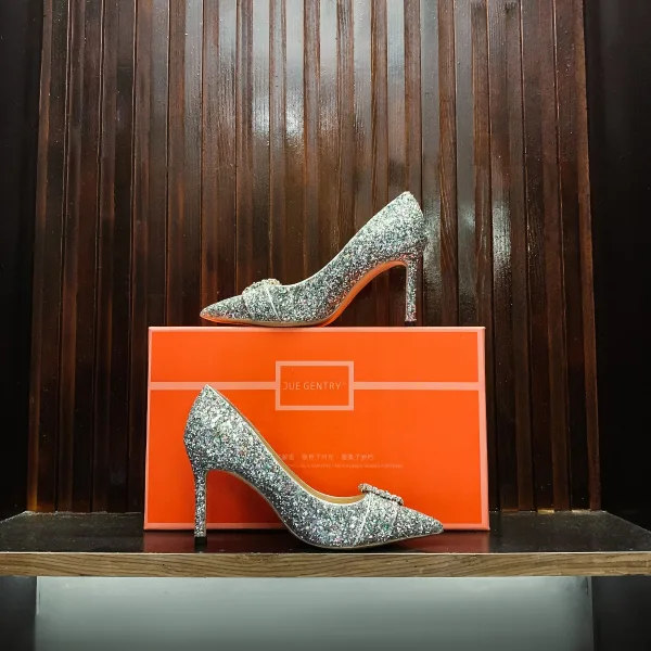 Glittrande Silver Rhinestone Paljetter Läder Brudskor 2021 9 cm Stilettklackar Spetsiga Bröllop Pumps Högklackade
