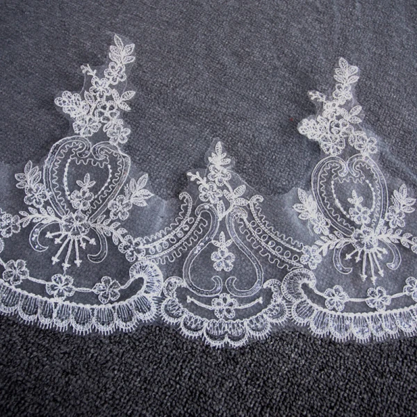 Affordable White 3D Lace Wedding Veils Chiffon Embroidered Chapel Train Lace Wedding Accessories 2019