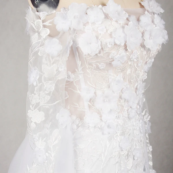 Blomma Fe Elfenben Domstol Tåg Bröllop 2018 Trumpet / Sjöjungfru Långärmad Tyll Appliqués Halterneck Beading Pierced Axelbandslös Bröllopsklänningar