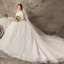 Unique Weiß Übergröße Ballkleid Brautkleider / Hochzeitskleider 2019 V-Ausschnitt Spitze Tülle Applikationen Rückenfreies Handgefertigt Kapelle-Schleppe Hochzeit