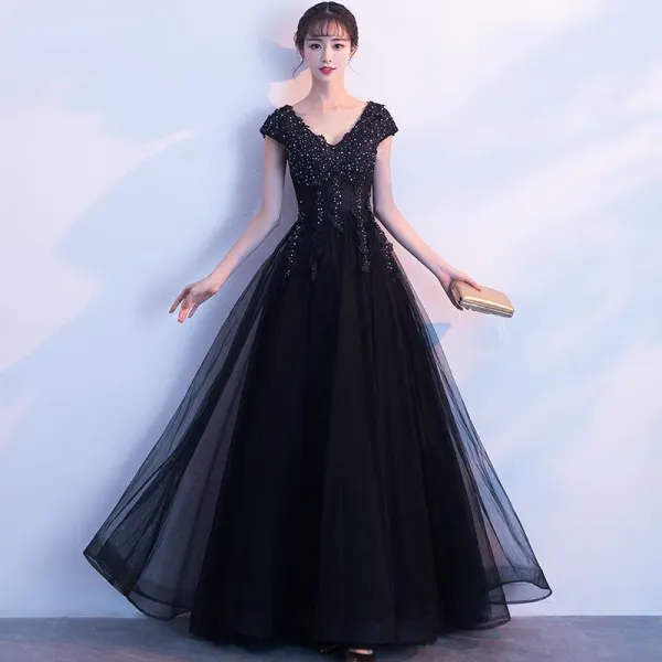 Moda Negro Vestidos de noche 2019 A Line Princess V Cuello Mangas de la tapa Apliques