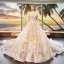 Luxe Champagne Robe De Mariée 2019 Princesse De l'épaule Manches Courtes Dos Nu Appliques En Dentelle Perlage Cathedral Train Volants