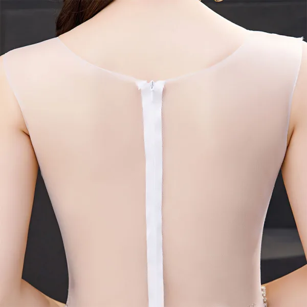 Sexy Ivory / Creme Durchsichtige Abendkleider 2019 Meerjungfrau Rundhalsausschnitt Ärmellos Strass Pailletten Sweep / Pinsel Zug Rüschen Festliche Kleider
