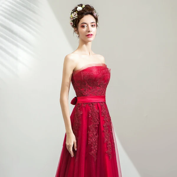 Elegant Burgundy Bridesmaid Dresses 2019 A-Line / Princess Strapless Sleeveless Appliques Lace Bow Sash Floor-Length / Long Ruffle Backless Wedding Party Dresses