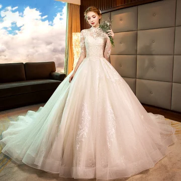 Vintage Champagne Pierced Bröllopsklänningar 2019 Prinsessa Hög Hals 3 4 Ärm Halterneck Appliqués Spets Glittriga Glitter Tyll Chapel Train Ruffle