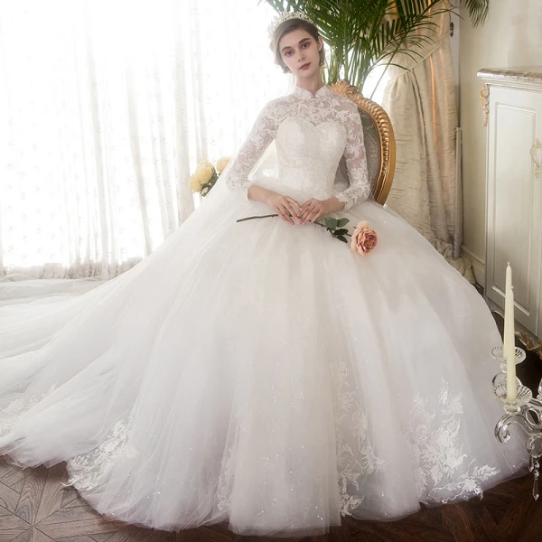 Style Chinois Ivoire Percé Robe De Mariée 2019 Robe Boule Col Haut Manches Longues Appliques En Dentelle Glitter Tulle Cathedral Train Volants