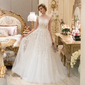 Illusjon Elfenben Gjennomsiktig Brudekjoler 2019 Prinsesse Høy Hals Uten Ermer Boret Appliques Blonder Beading Feie Tog Buste