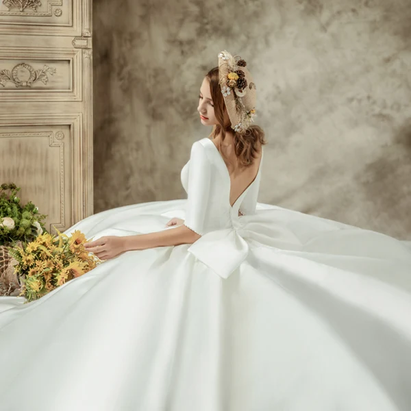Vintage / Retro Ivory Satin Wedding Dresses 2019 Ball Gown Scoop Neck 1/2 Sleeves Backless Cathedral Train Ruffle